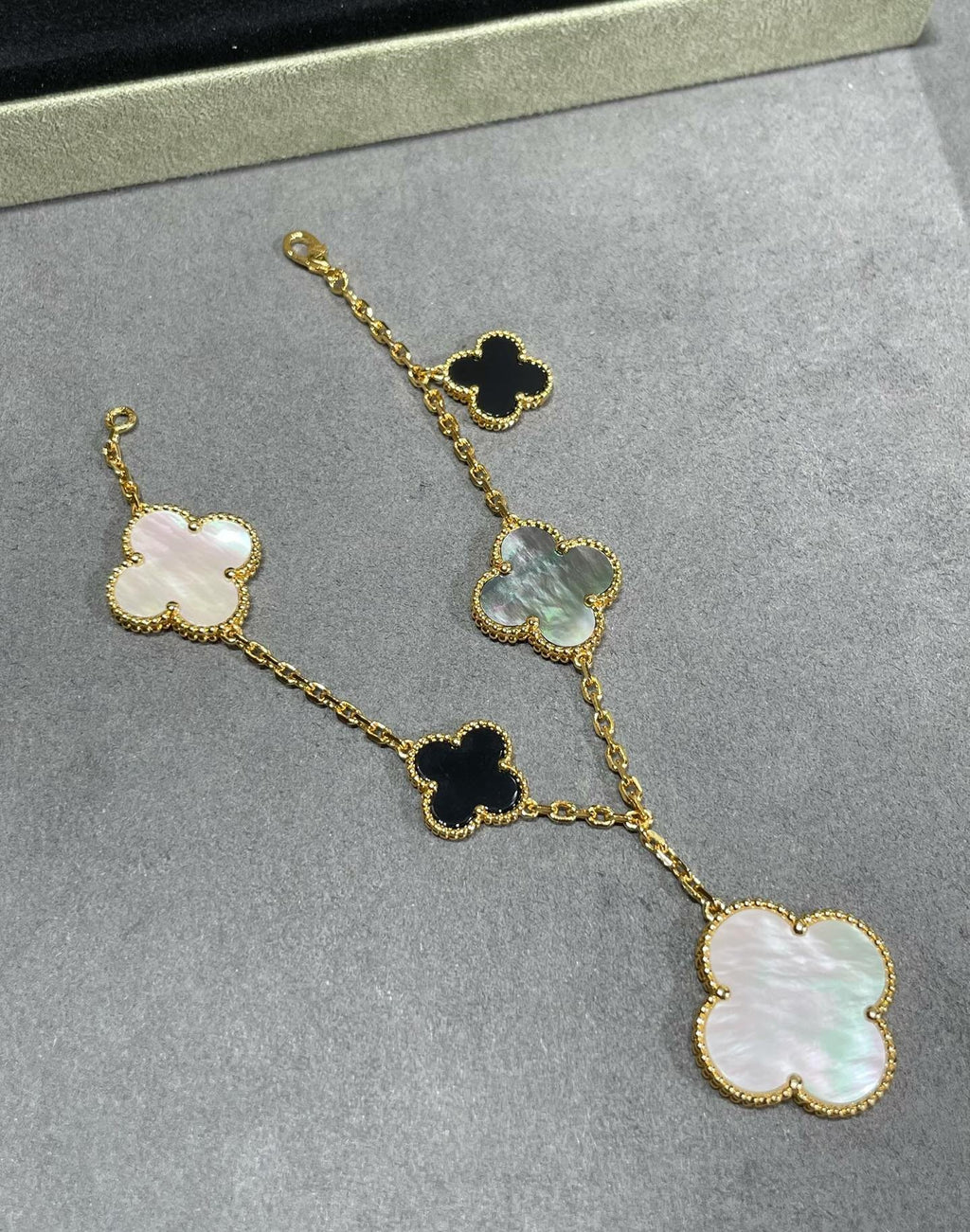 PEARL PENDENT BRACELETS