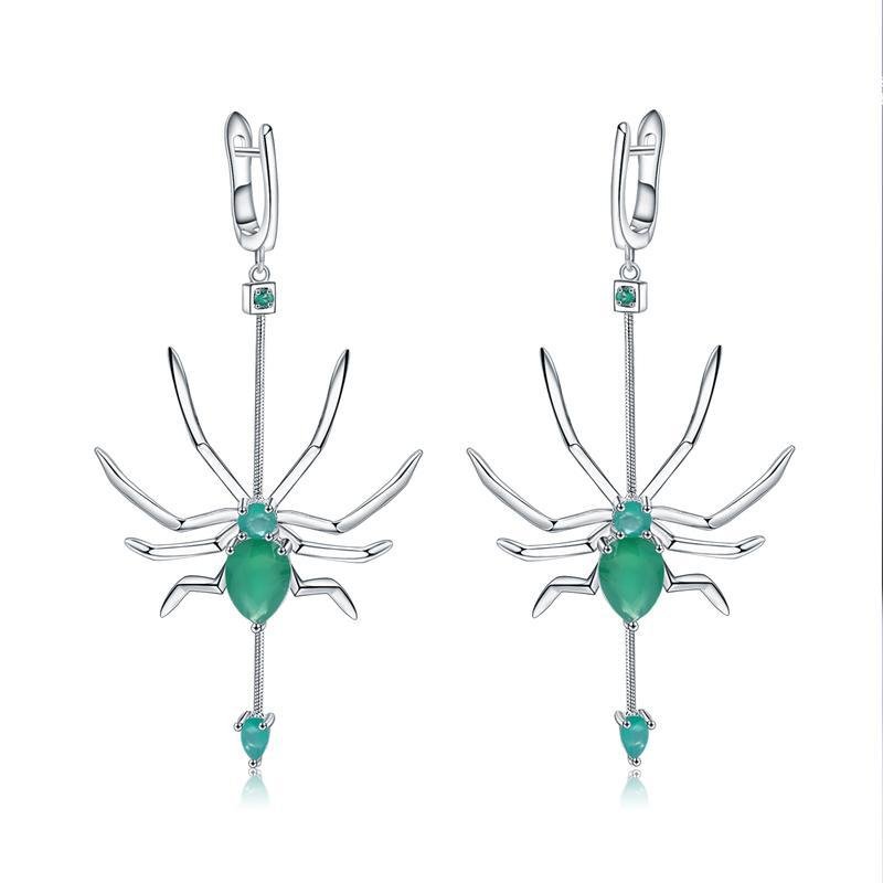 Close-up of the Topaz setting on these earrings