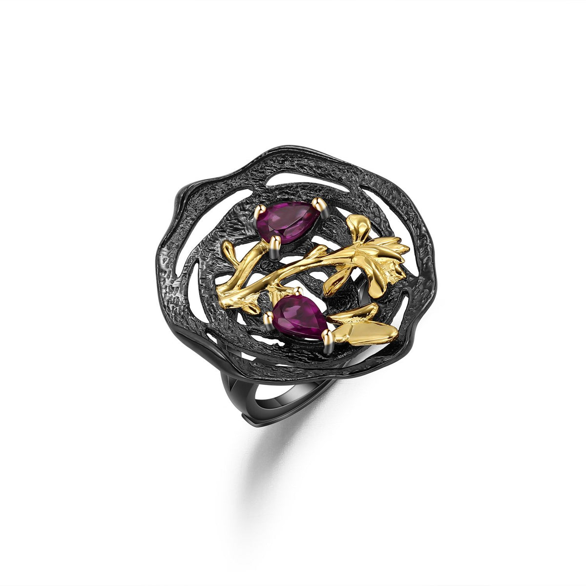 Close-up of the Amethyst setting on this ring
