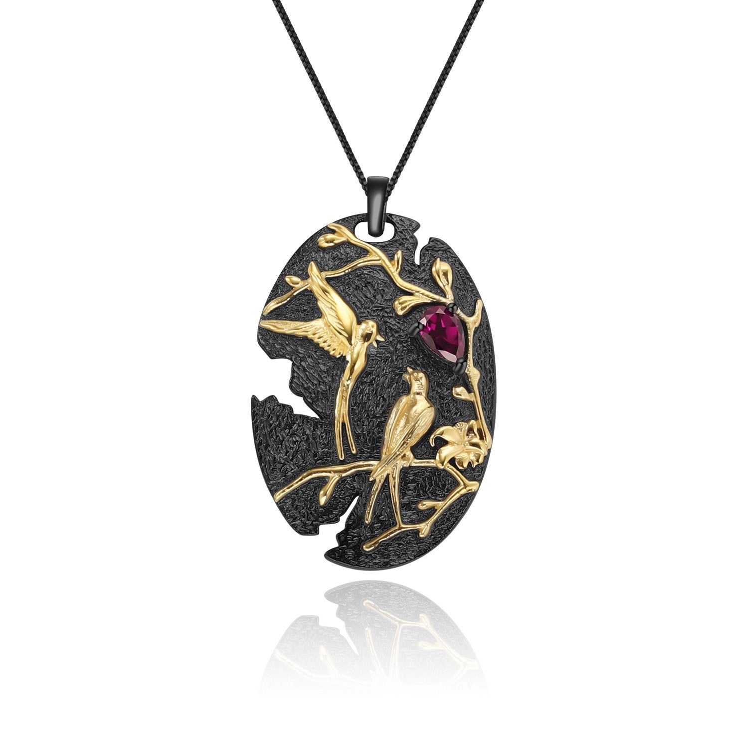 Side profile of the Amethyst necklace