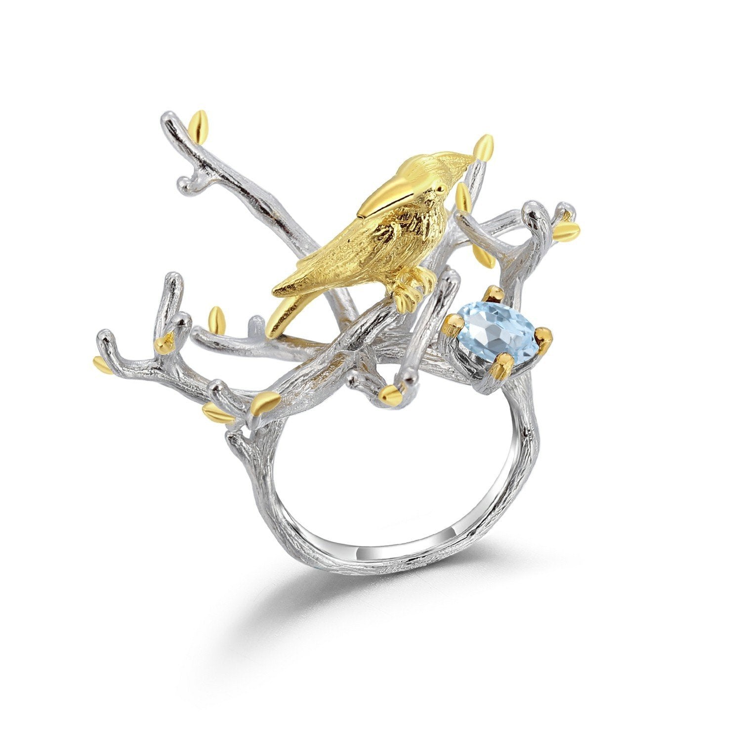 Close-up of the Peridot setting on this ring