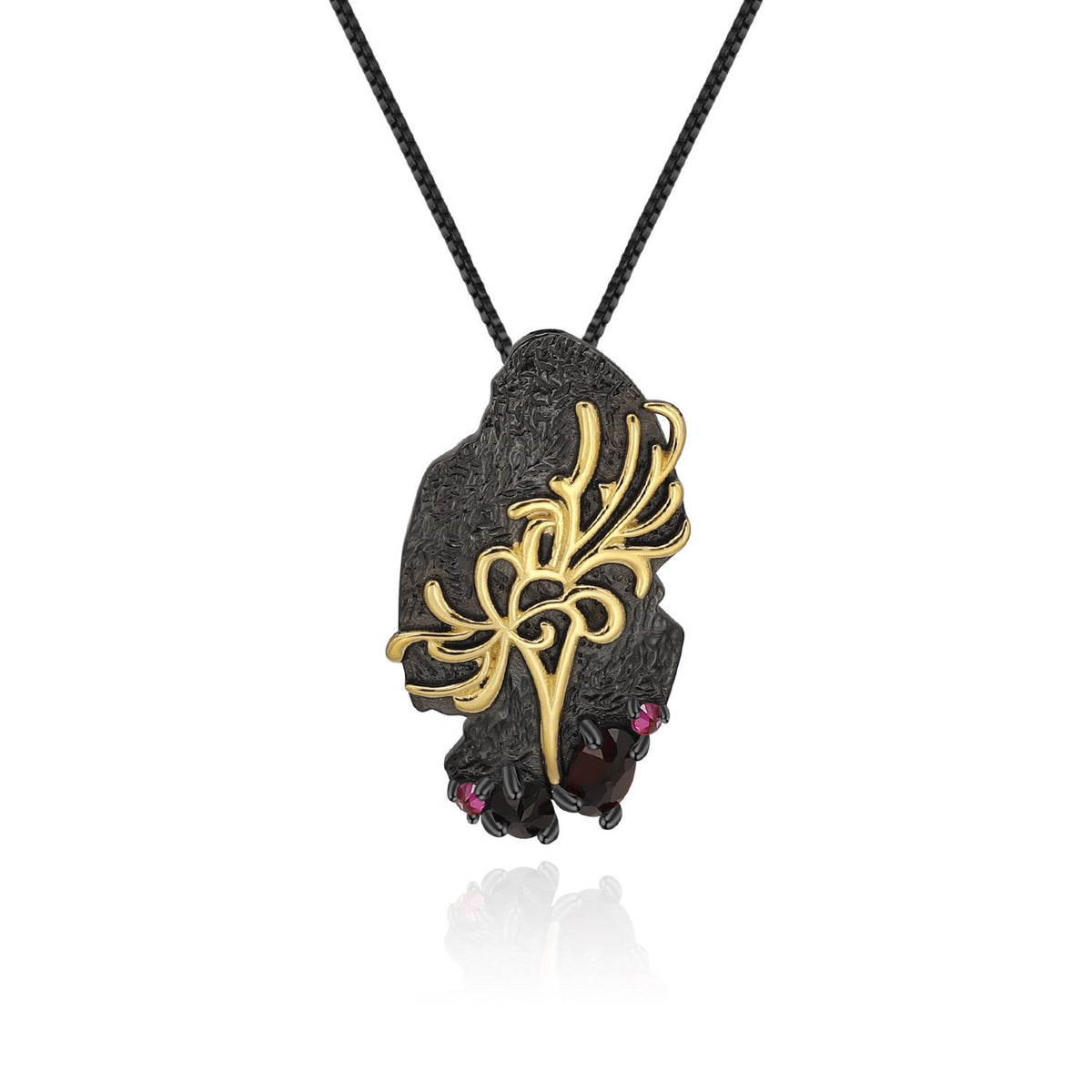 Side profile of the Rhodolite Garnet necklace