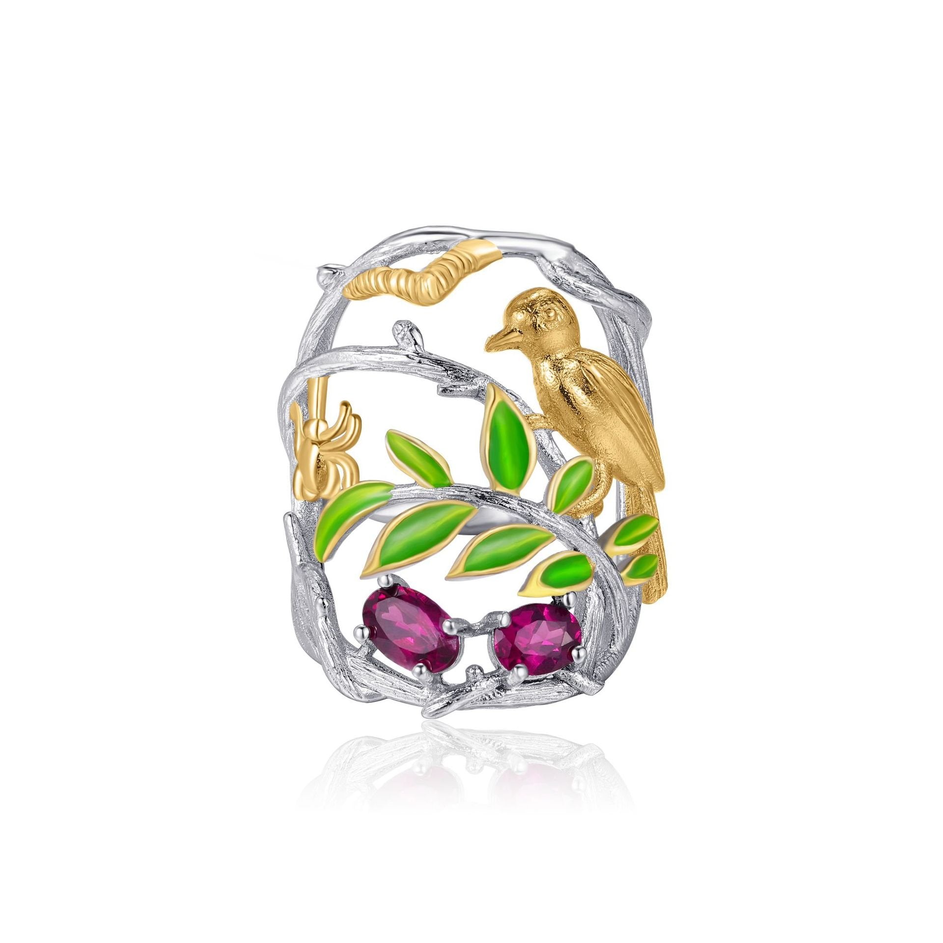 Close-up of the Topaz setting on this ring