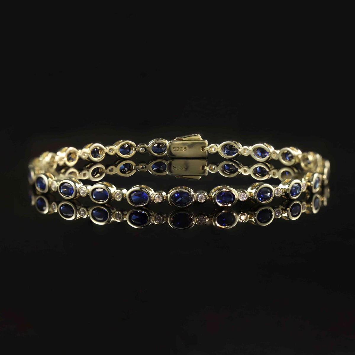 Lab-Grown Blue Sapphire Vintage Bracelet 925 Sterling Silver (gemstone setting detail)