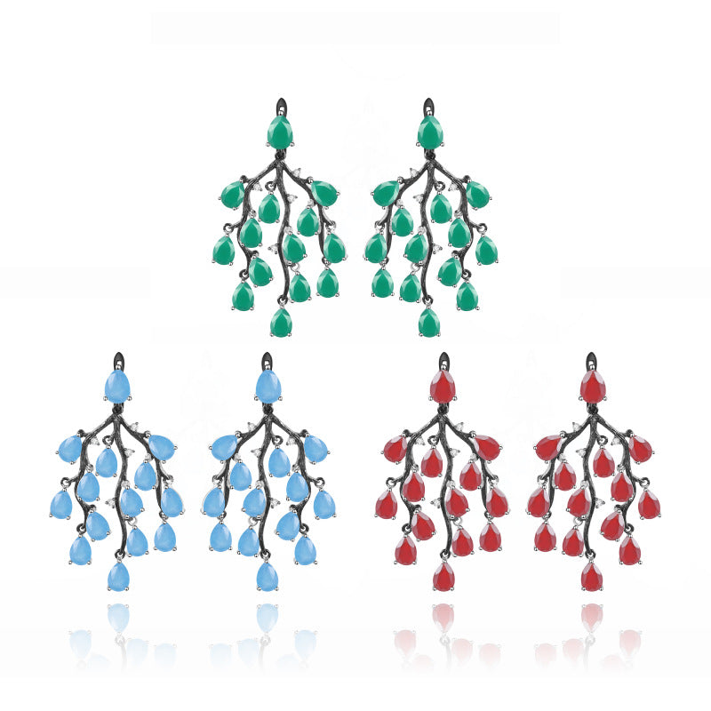 Green Agate Willow Earrings 925 Sterling Silver (wearing effect view)