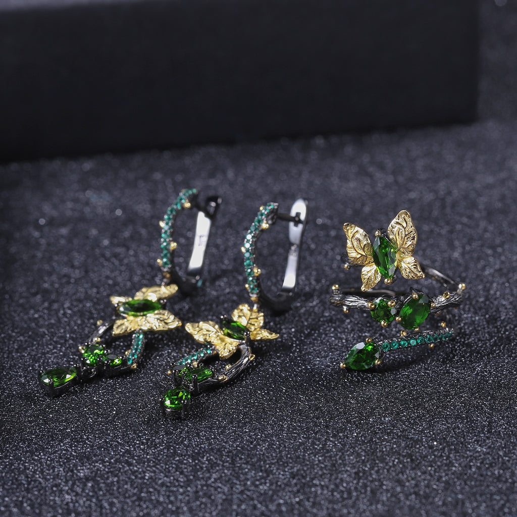 Diopside Butterfly Ring 925 Sterling Silver (gemstone setting detail)