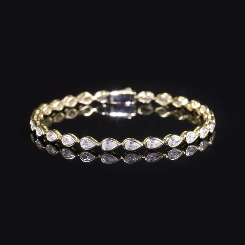 Back view of the 0.35ct Moissanite bracelet showing clasp and hallmark