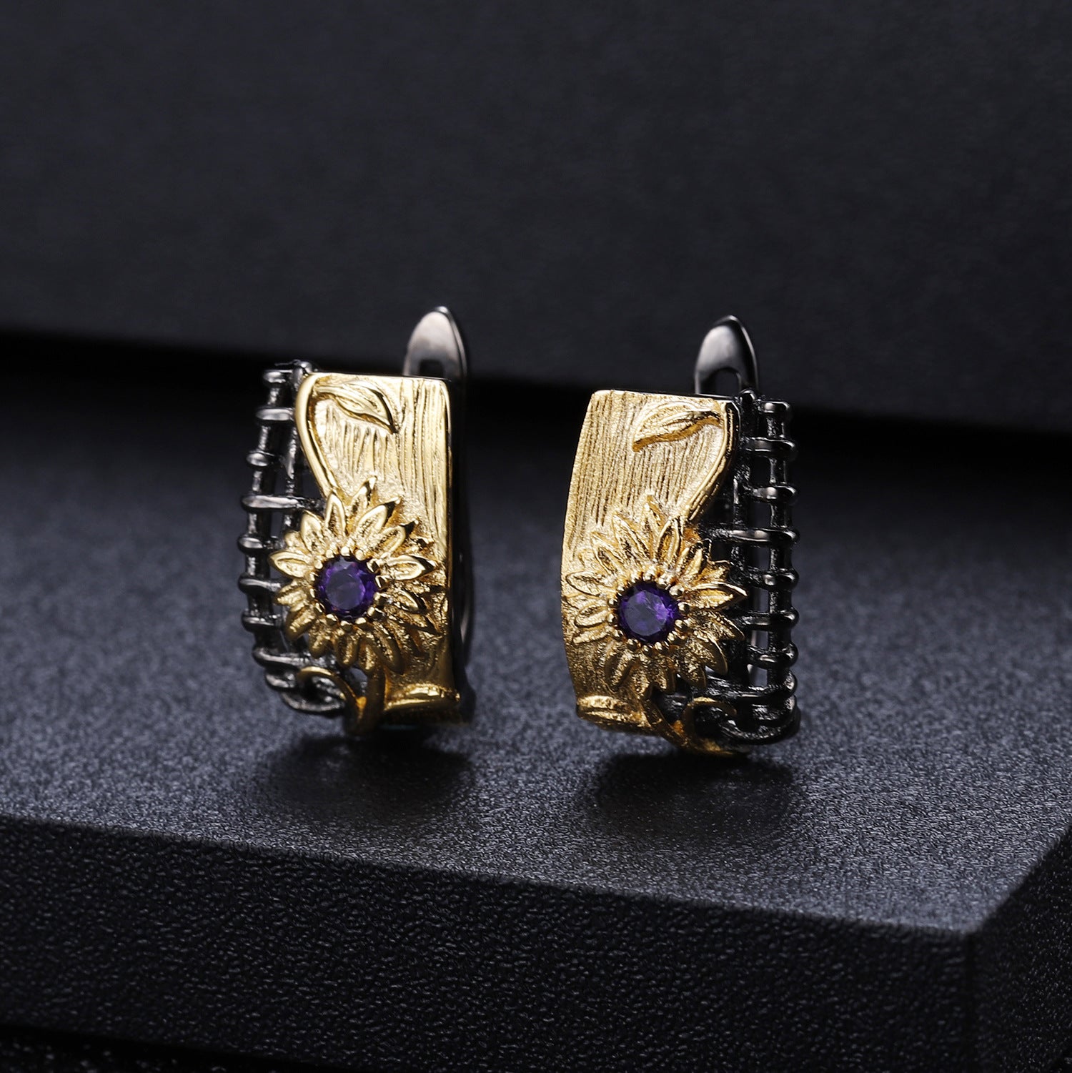 Amethyst Floral Earrings 925 Sterling Silver (design detail close-up)
