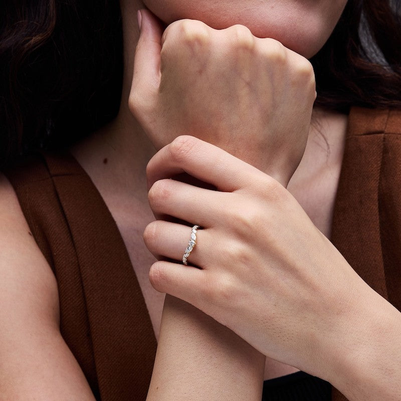 Side profile of the Moissanite ring