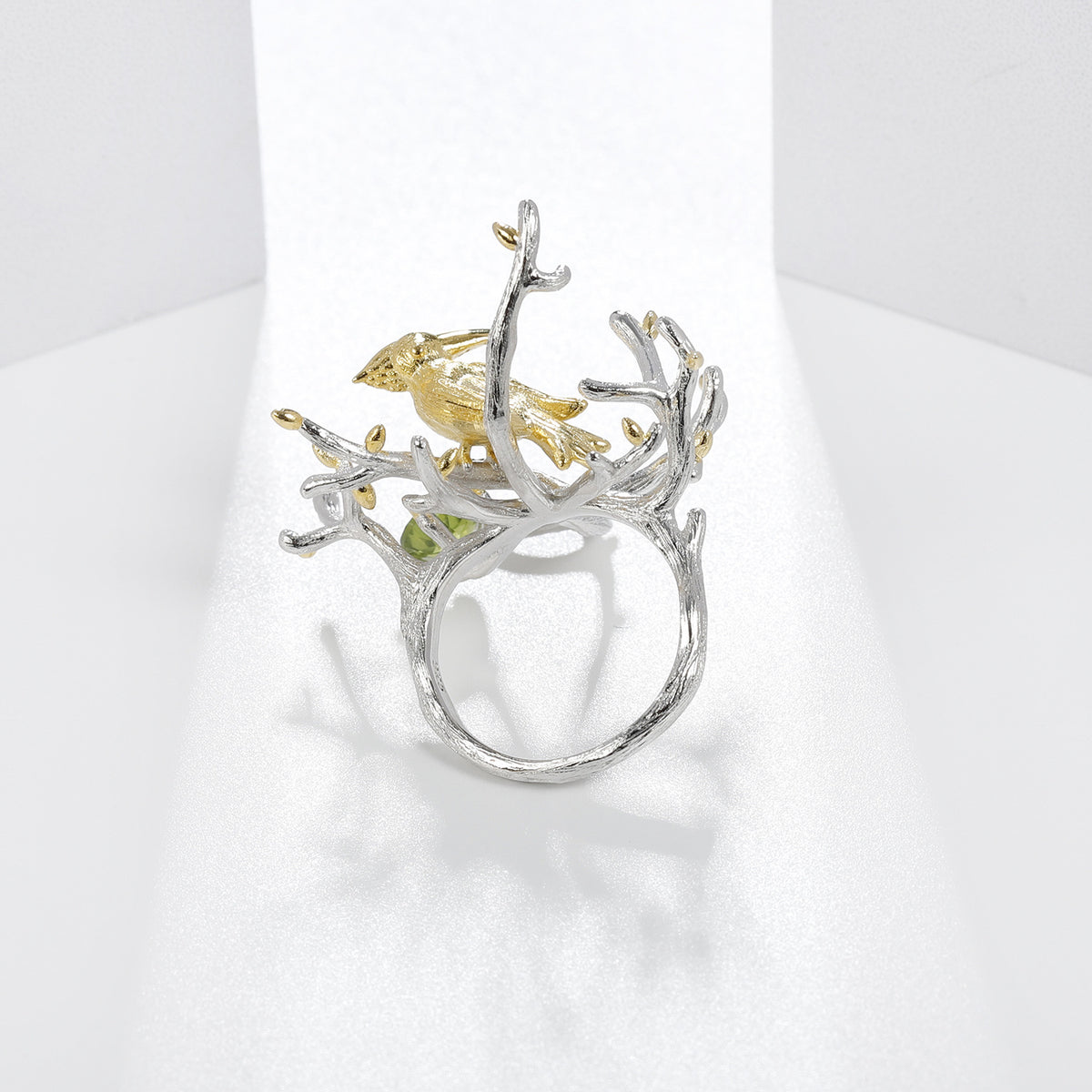 Peridot Bird Ring 925 Sterling Silver (side profile view)