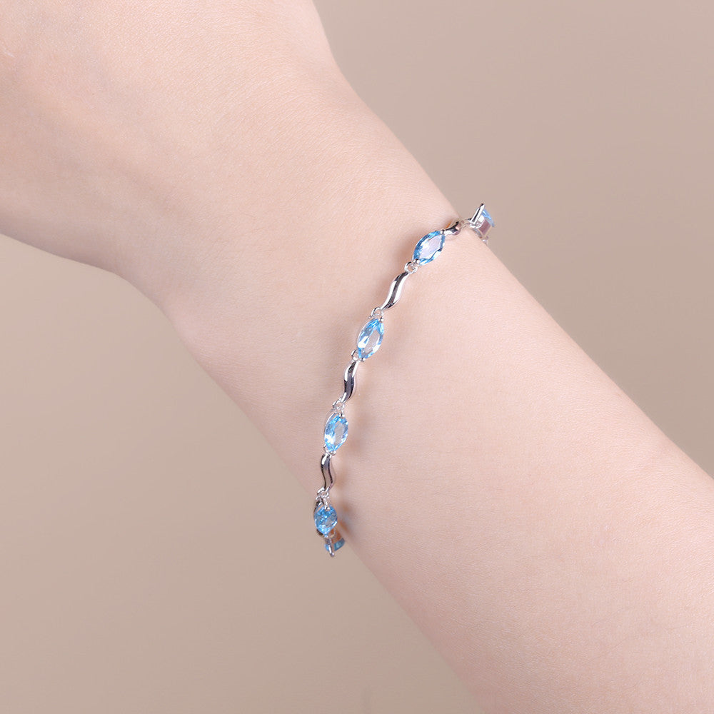 Topaz Designer Bracelet 925 Sterling Silver (design detail close-up)
