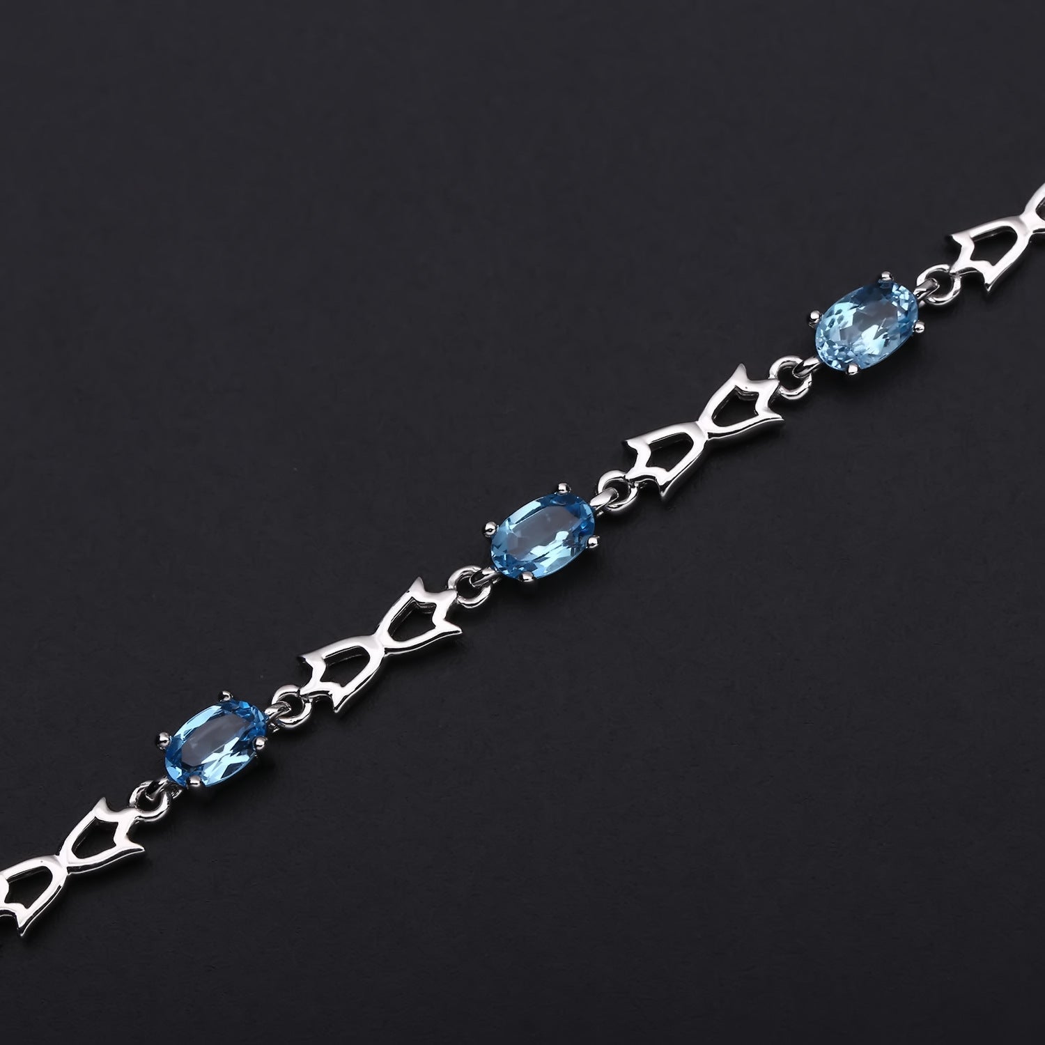 Topaz Designer Bracelet 925 Sterling Silver (gemstone setting detail)