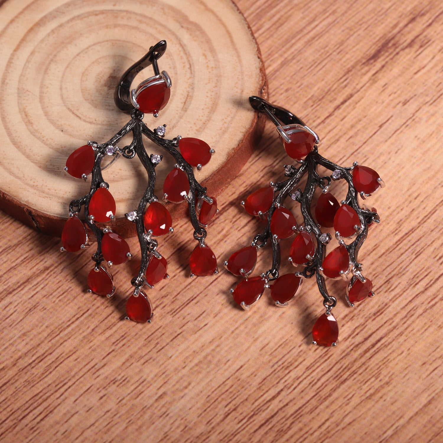 Green Agate Willow Earrings 925 Sterling Silver (side profile view)