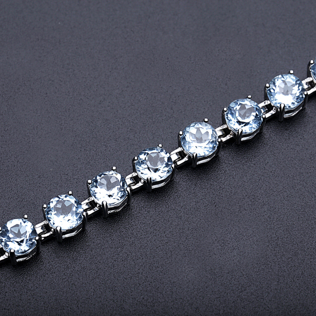 Topaz Bracelet 925 Sterling Silver (gemstone setting detail)