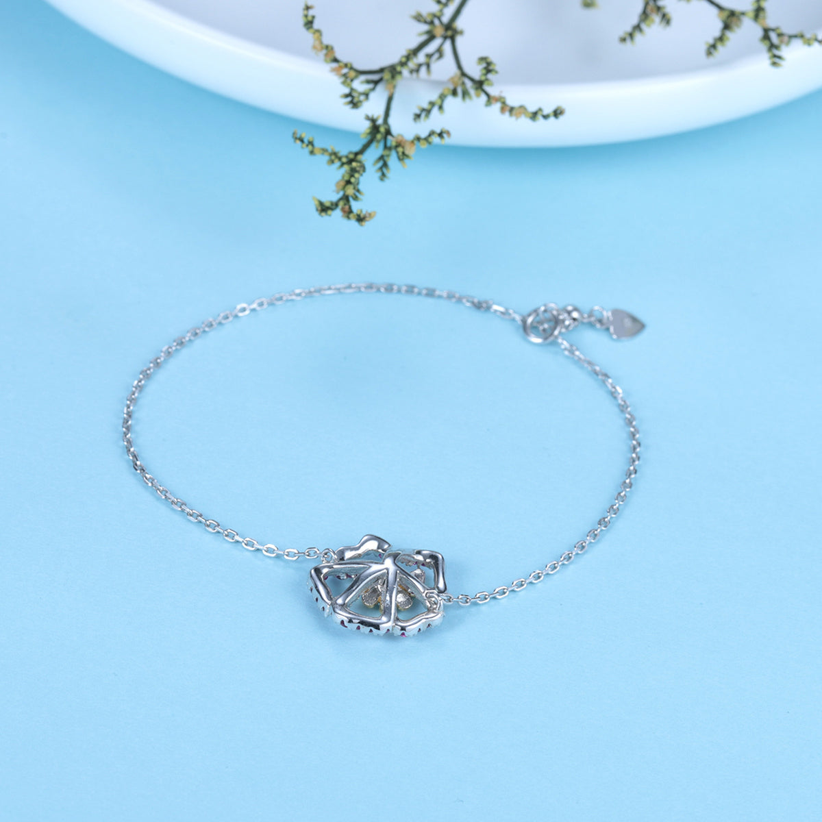 Topaz Floral Bracelet 925 Sterling Silver (gemstone setting detail)
