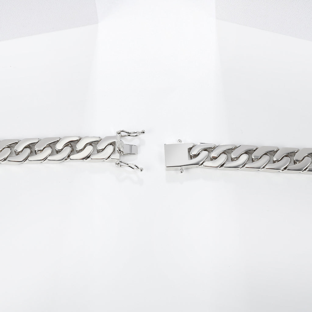 Black Onyx 7*40mm Bracelet 925 Sterling Silver (wearing effect view)