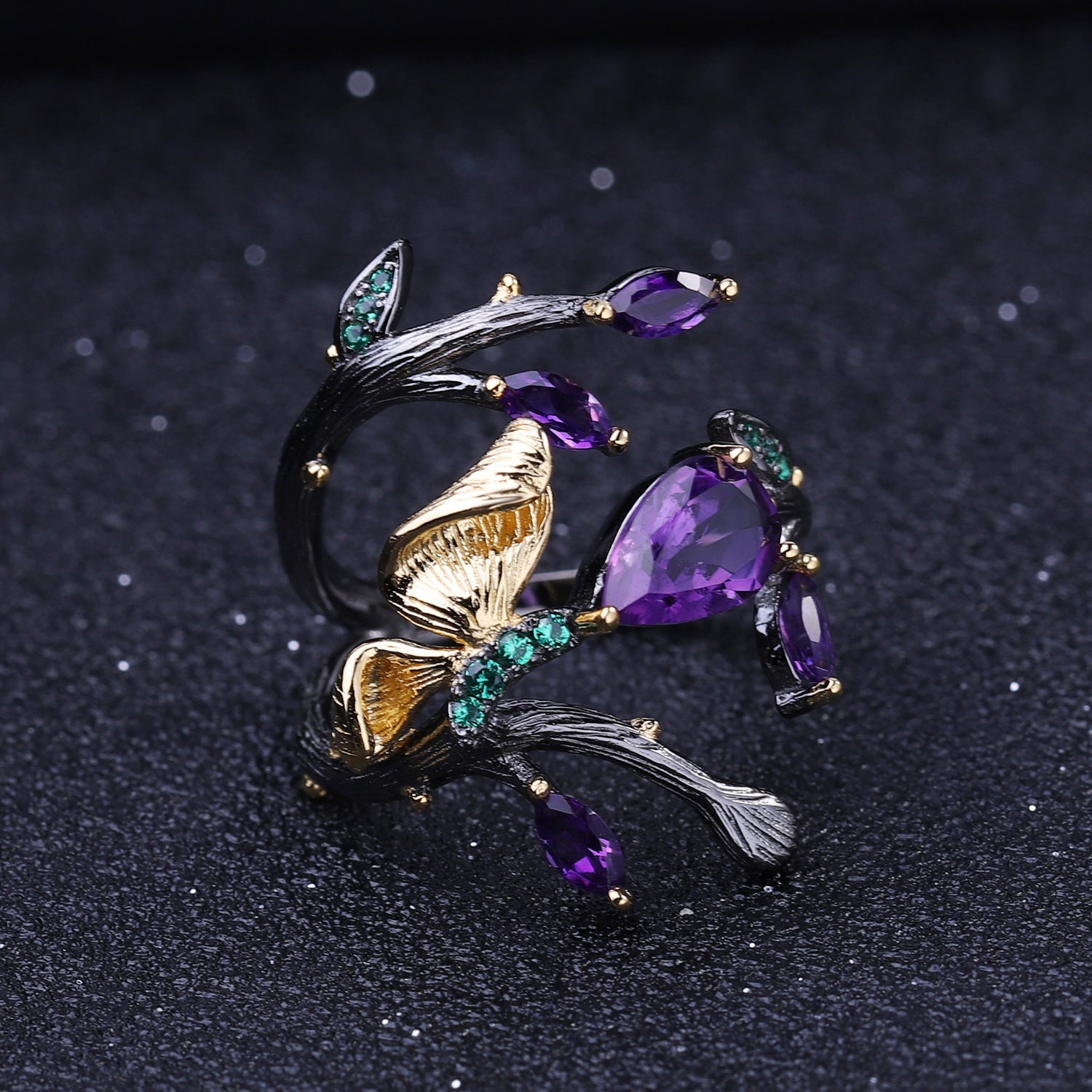 Amethyst Butterfly Ring 925 Sterling Silver (design detail close-up)