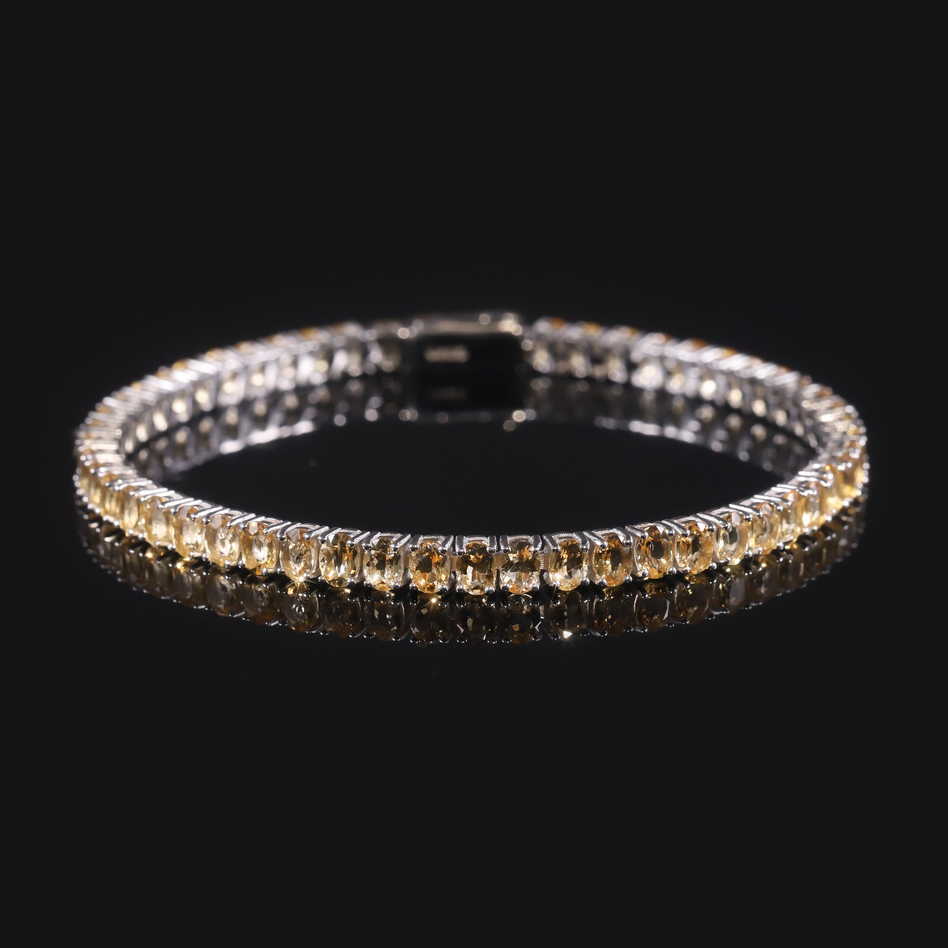 Citrine Tennis Bracelet 925 Sterling Silver (design detail close-up)
