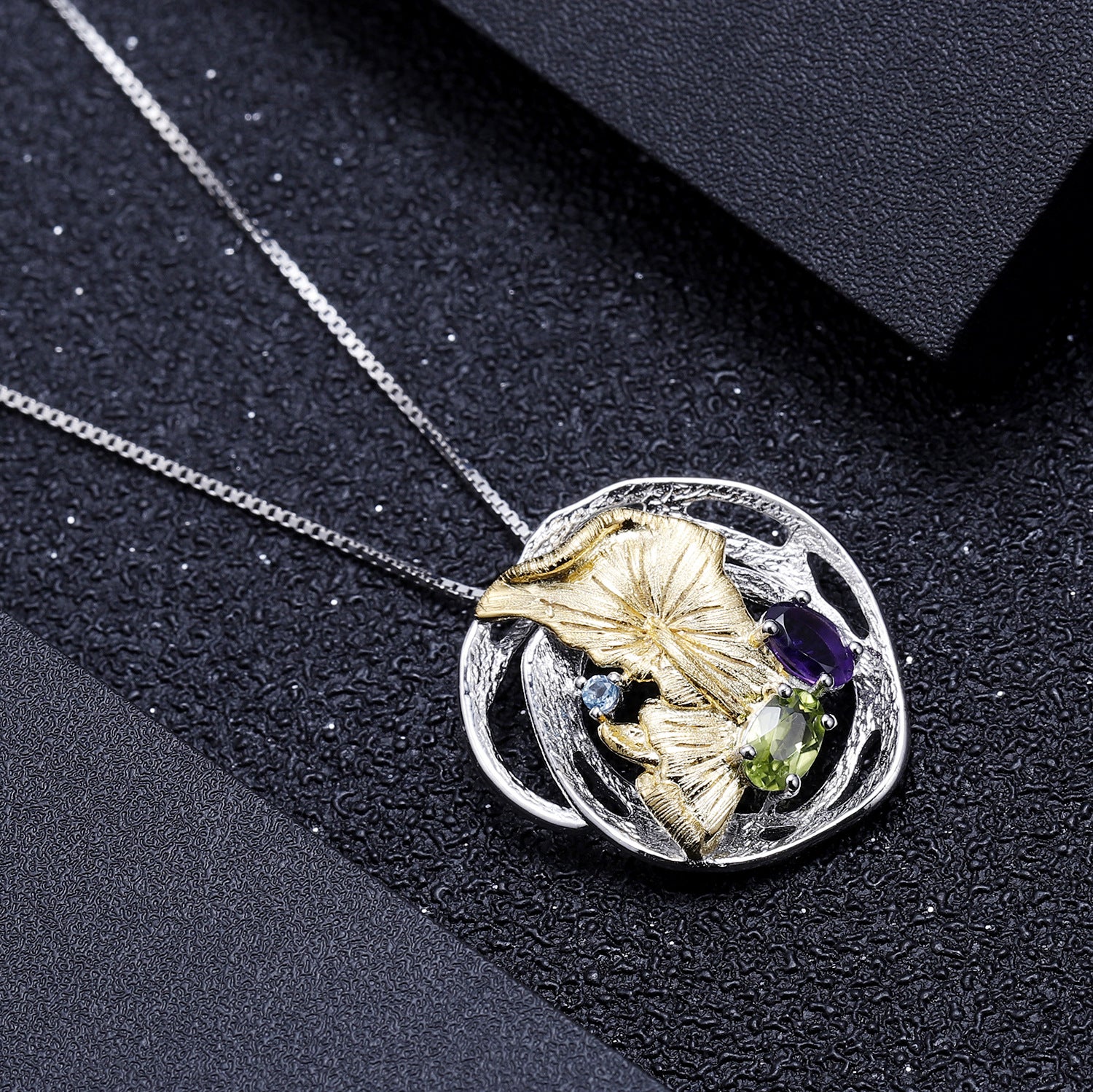 Multicolor Natural Gemstones Nature-Inspired Pendant 925 Sterling Silver (gemstone setting detail)