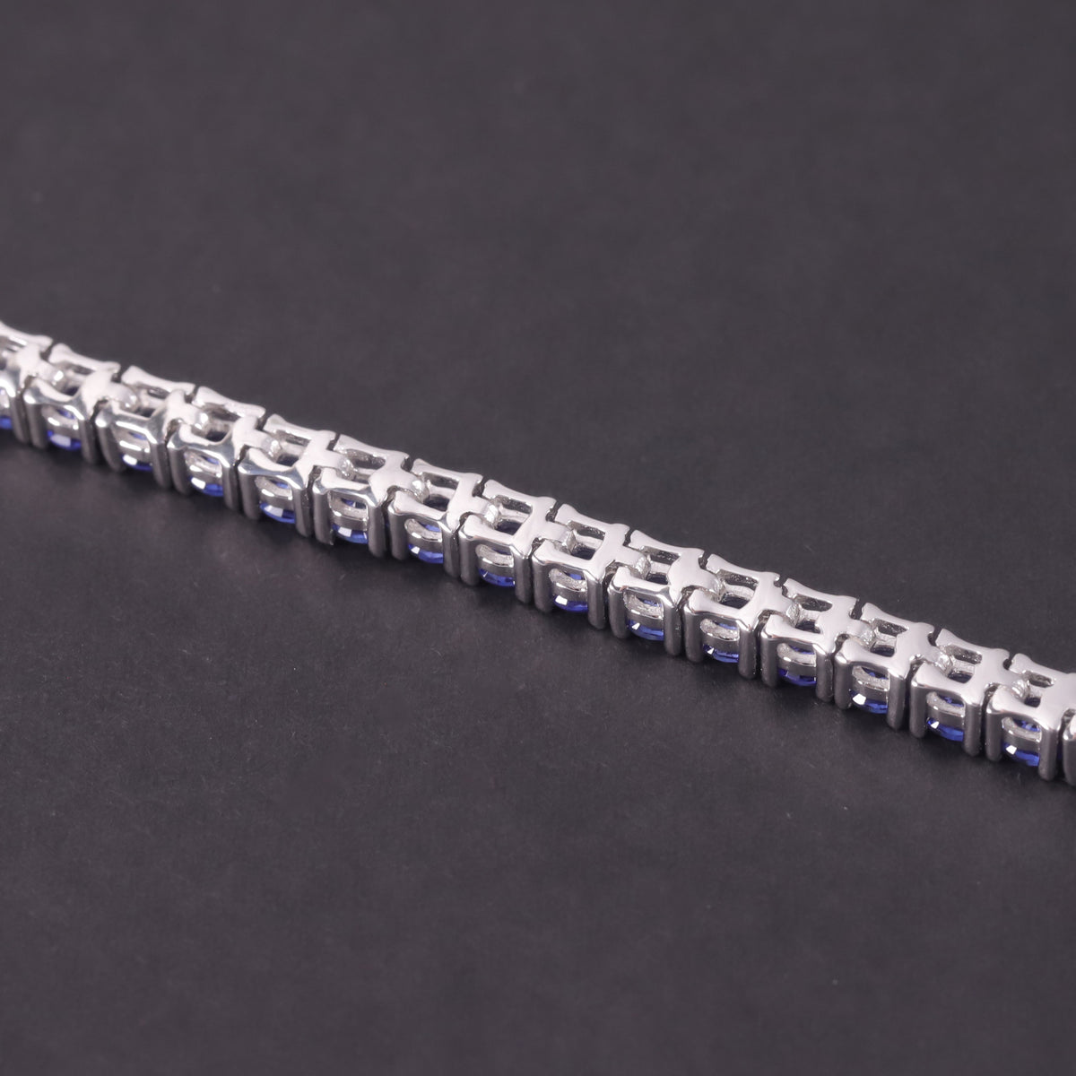Lab-Grown Gemstones 3/4mm Tennis Bracelet 925 Sterling Silver (design detail close-up)