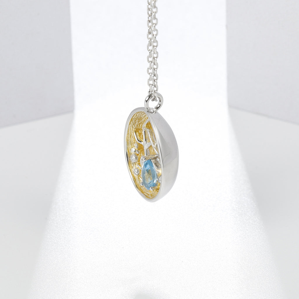 Topaz Nature-Inspired Pendant 925 Sterling Silver (gemstone setting detail)