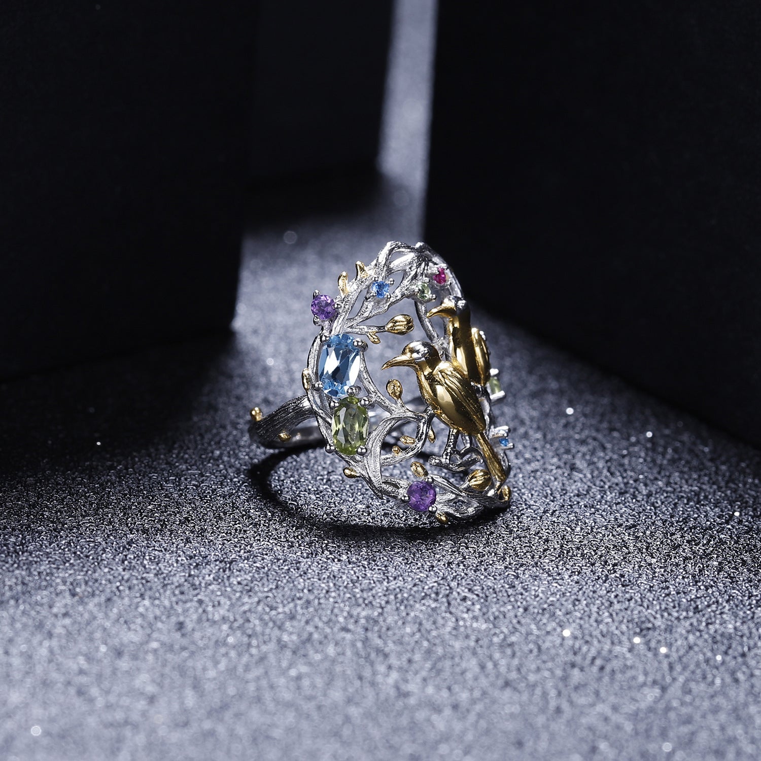 Natural Gemstone Bird Ring 925 Sterling Silver (design detail close-up)