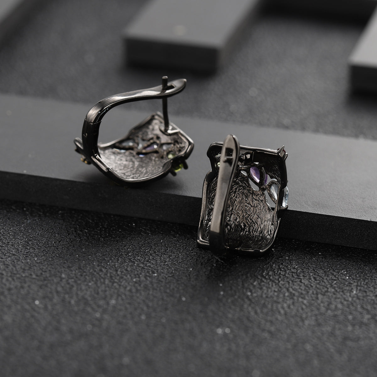 Rose Garnet Floral Earrings 925 Sterling Silver (gemstone setting detail)