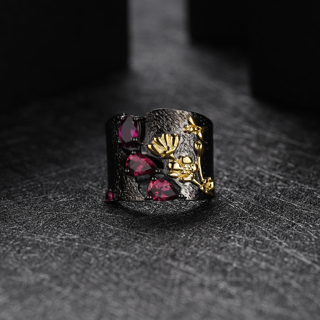 Rose Garnet Floral Ring 925 Sterling Silver (design detail close-up)