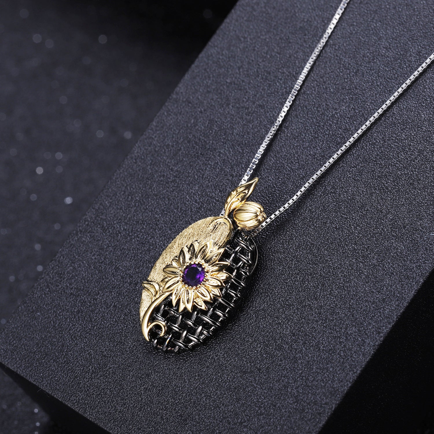 Amethyst Red Spider Lily Pendant 925 Sterling Silver (design detail close-up)