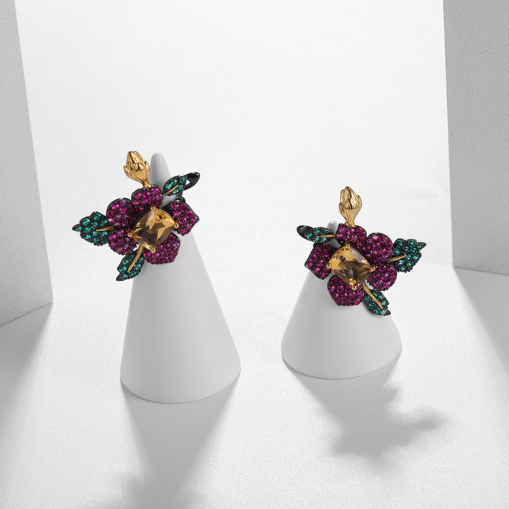 Citrine Floral Earrings 925 Sterling Silver (design detail close-up)