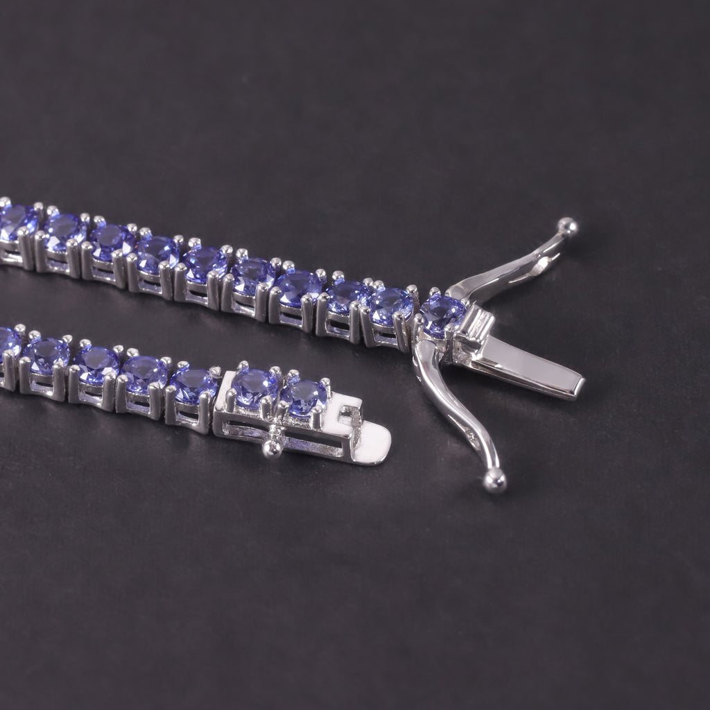 Lab-Grown Gemstones 3/4mm Tennis Bracelet 925 Sterling Silver (gemstone setting detail)