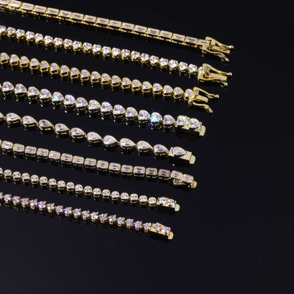 Close-up of the 0.35ct Moissanite setting on this bracelet