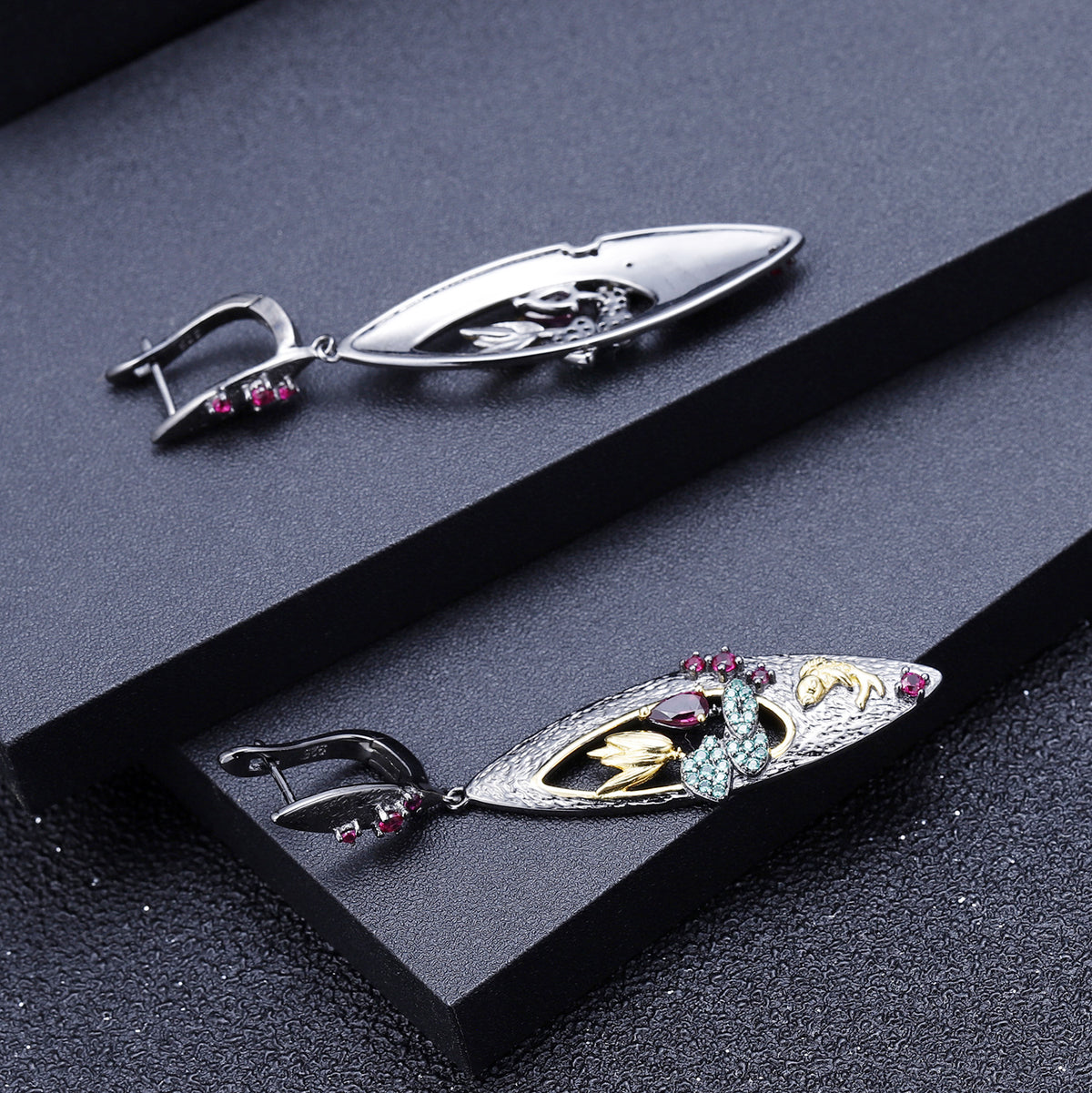 Rose Garnet Floral Earrings 925 Sterling Silver (gemstone setting detail)