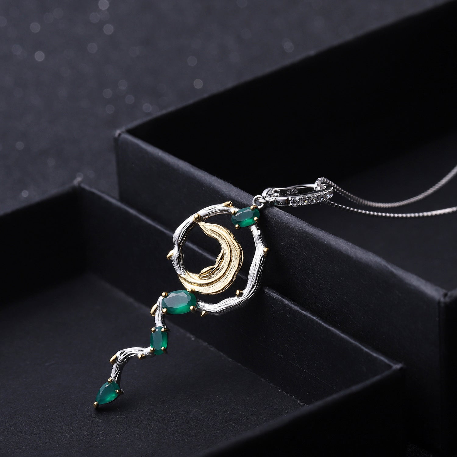Green Agate Floral Pendant 925 Sterling Silver (side profile view)