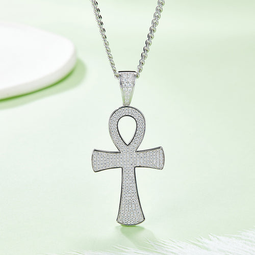 Side profile of the 4mm Moissanite necklace