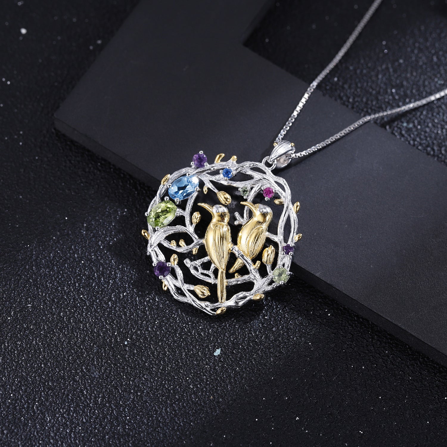 Natural Gemstone Bird Pendant 925 Sterling Silver (design detail close-up)