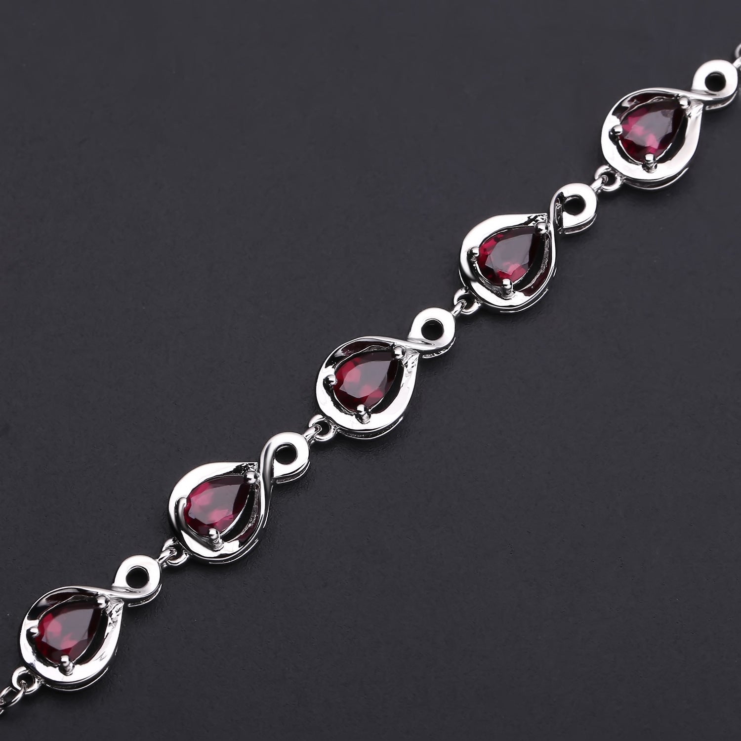 Gemstones Heart Bracelet 925 Sterling Silver (gemstone setting detail)