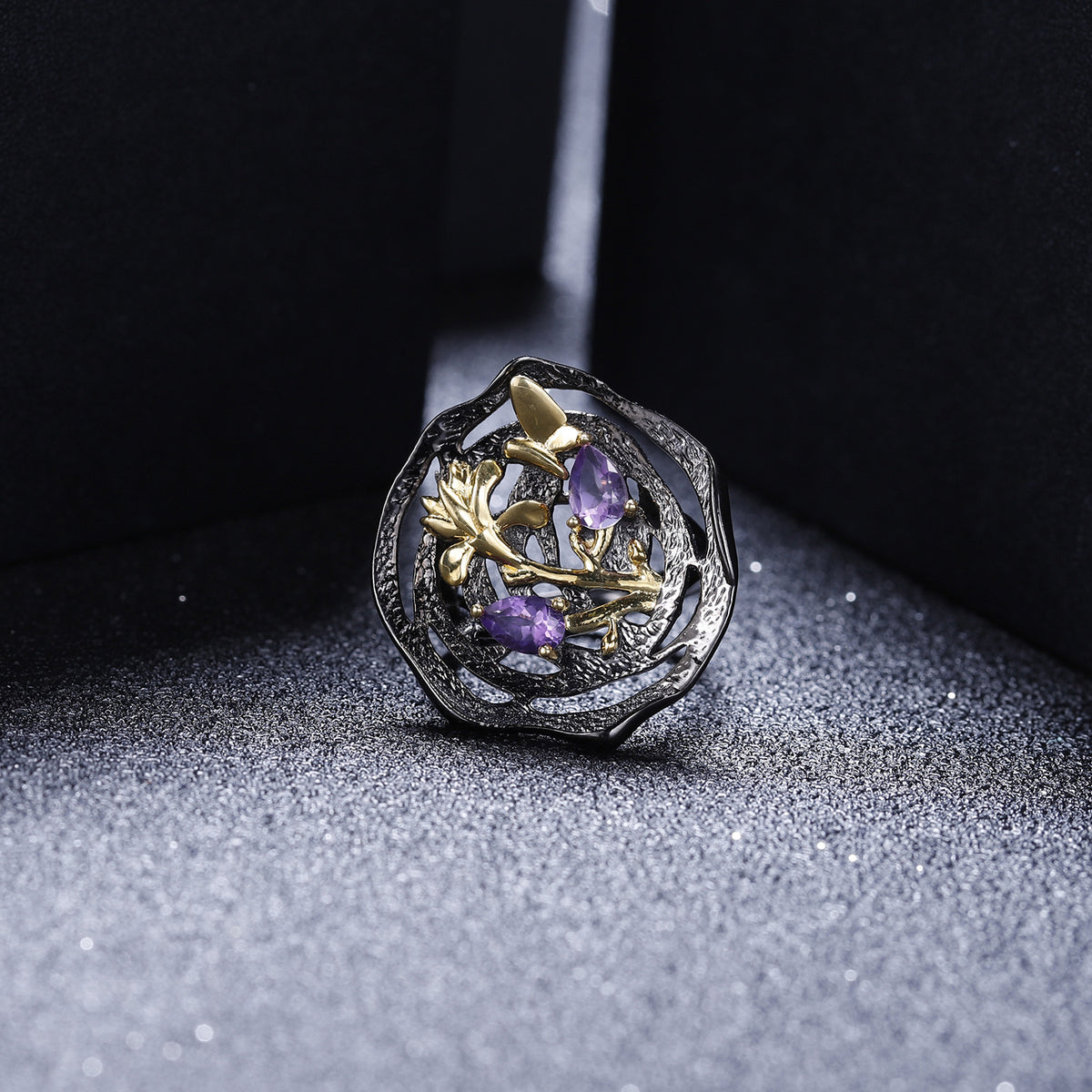 Amethyst Nature-Inspired Ring 925 Sterling Silver (gemstone setting detail)