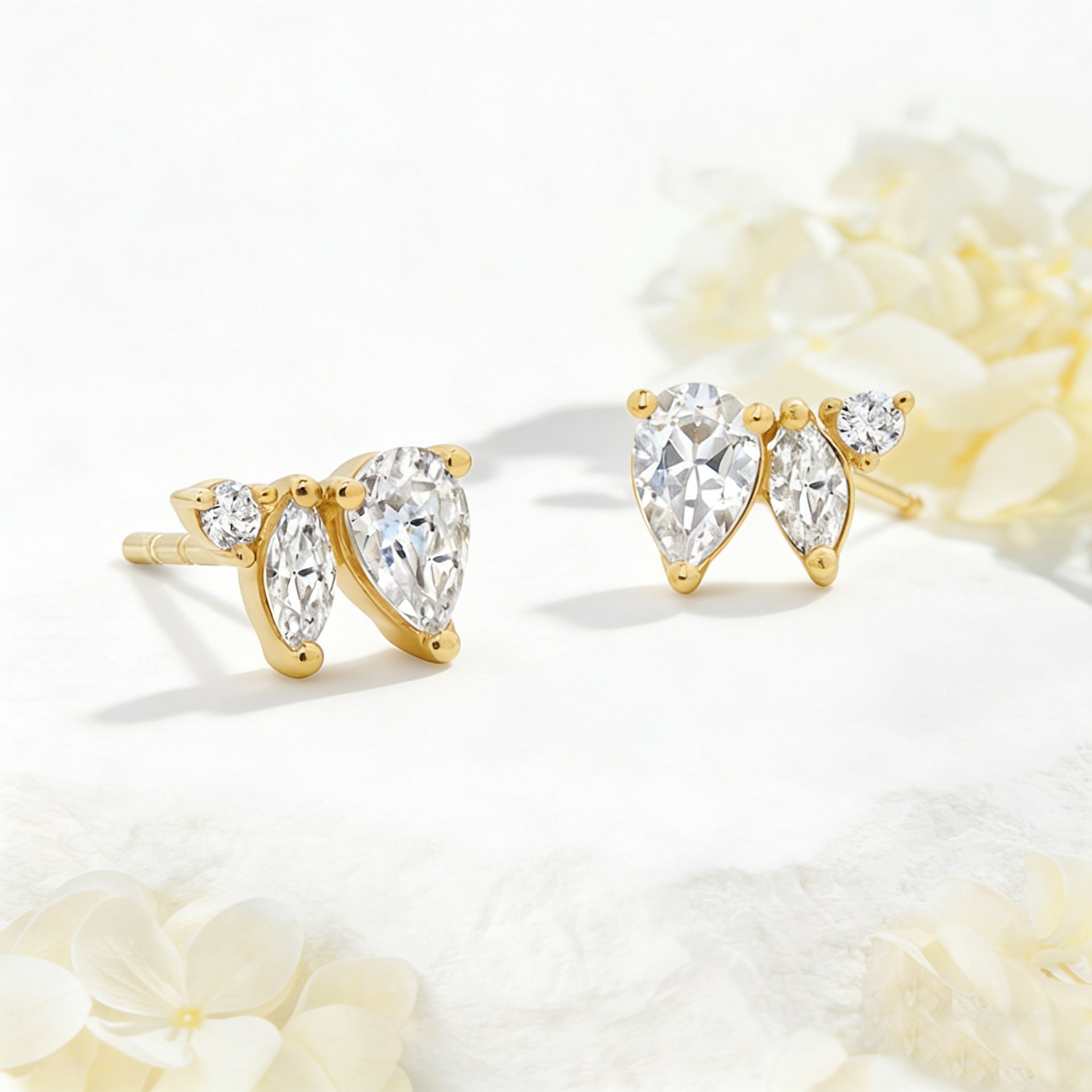 Side profile of the Moissanite earrings
