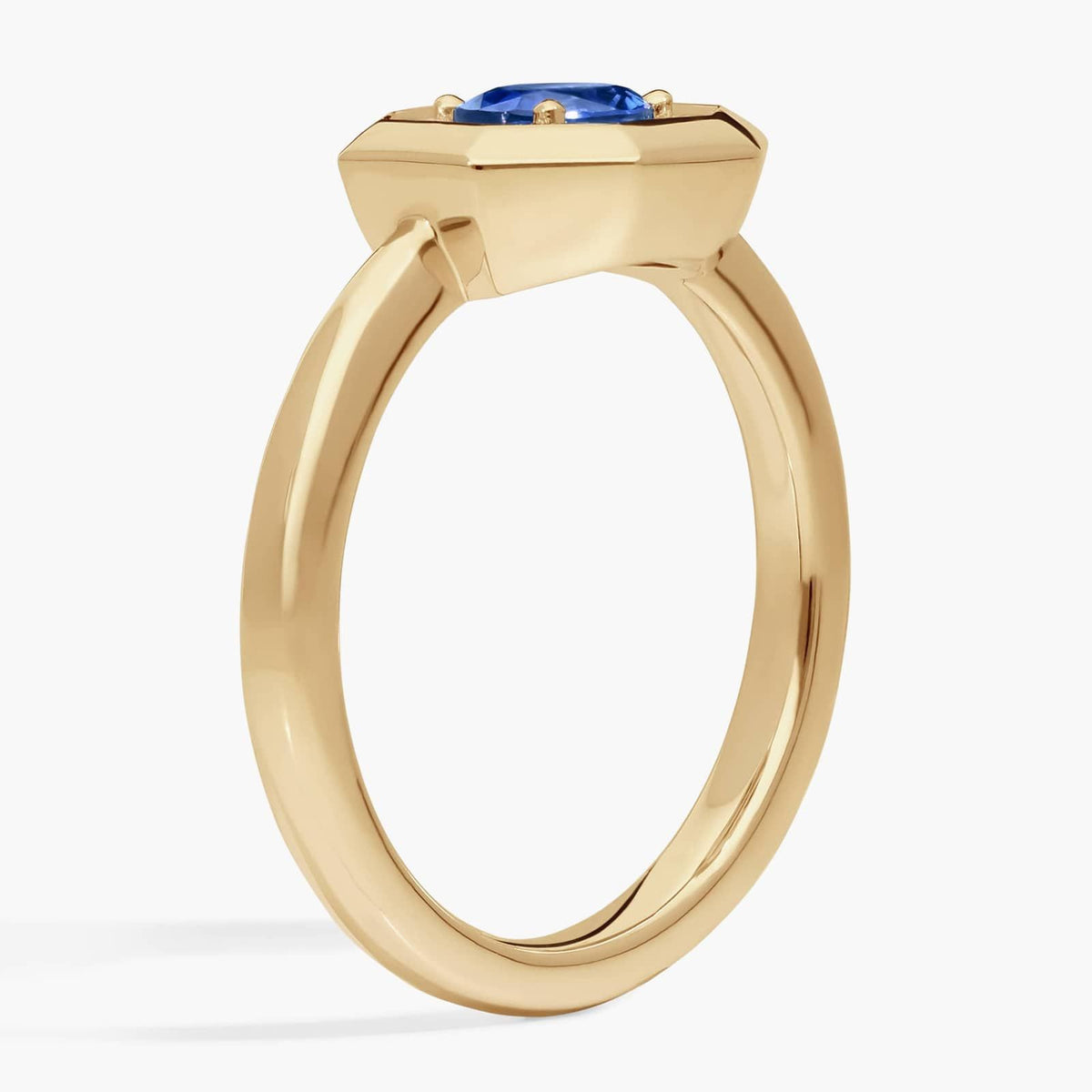 Close-up of the 1ct Lab-Grown Sapphire setting on this ring