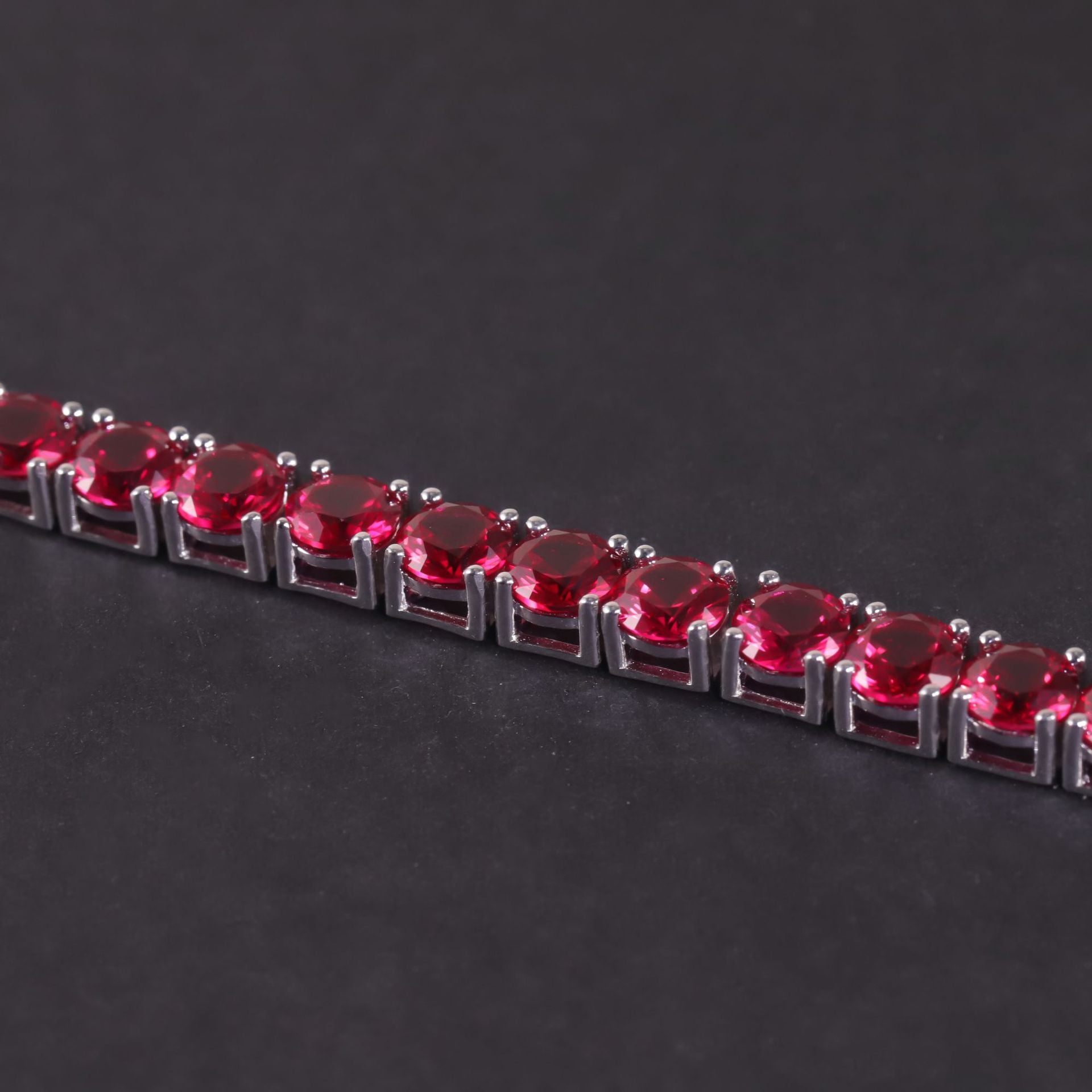 Side profile of the 5mm Lab-Grown Ruby bracelet