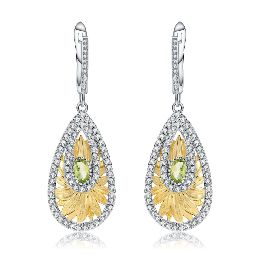 Peridot Nature-Inspired Earrings 925 Sterling Silver (wearing effect view)