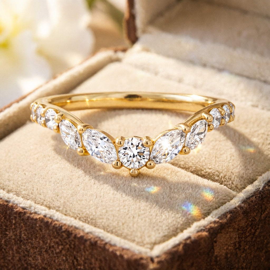 Close-up of the Moissanite setting on this ring