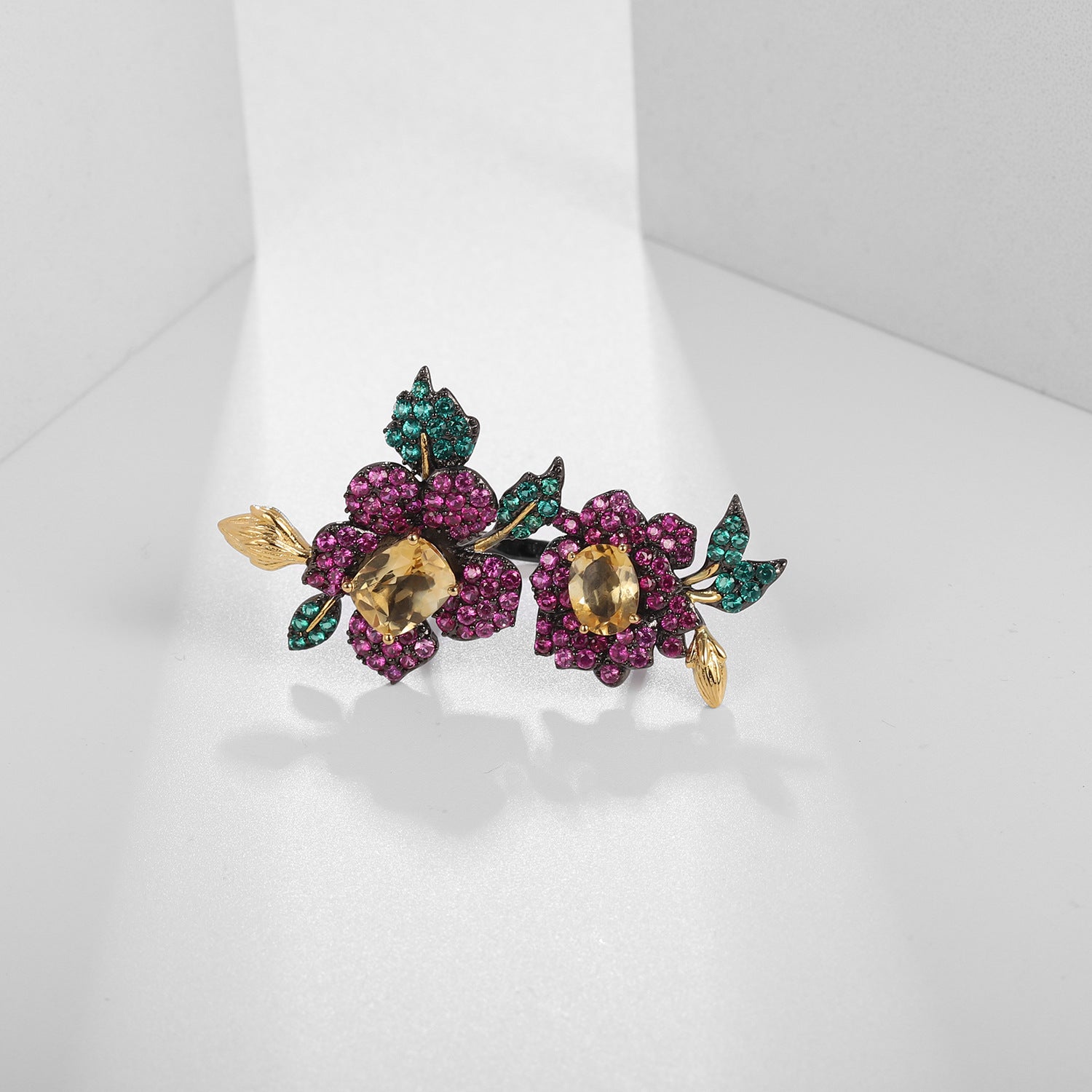 Citrine Floral Adjustable Ring 925 Sterling Silver (design detail close-up)